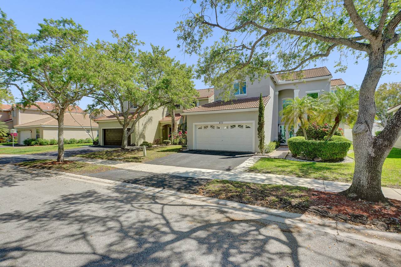 873 Stanton Drive - Photo 1