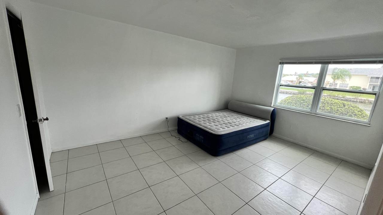 https://bt-photos.global.ssl.fastly.net/beaches/1280_boomver_1_B26006731-2.jpg