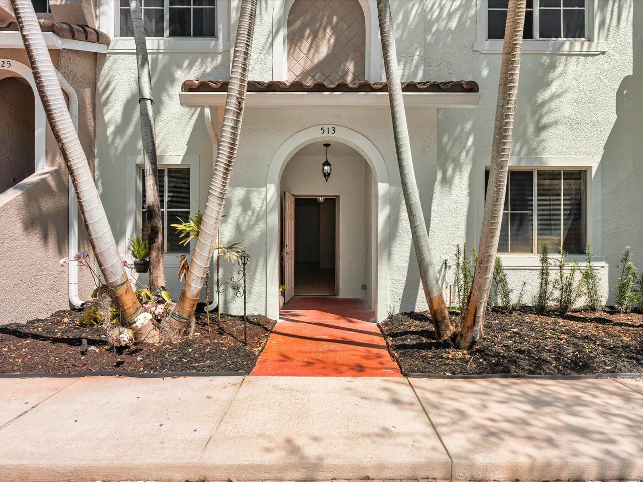 513 Bayfront Drive - Photo 1