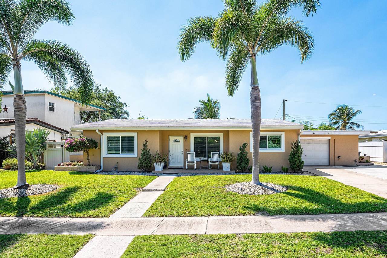 1603 Crest Drive - Photo 1