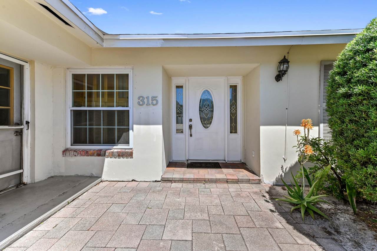 315 12th Avenue - Photo 1