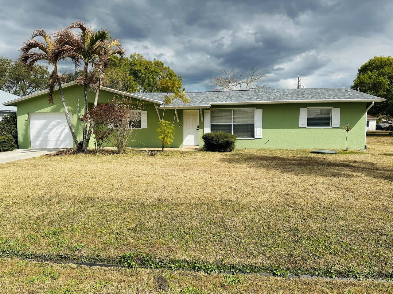 1149 Hogan Street - Photo 1