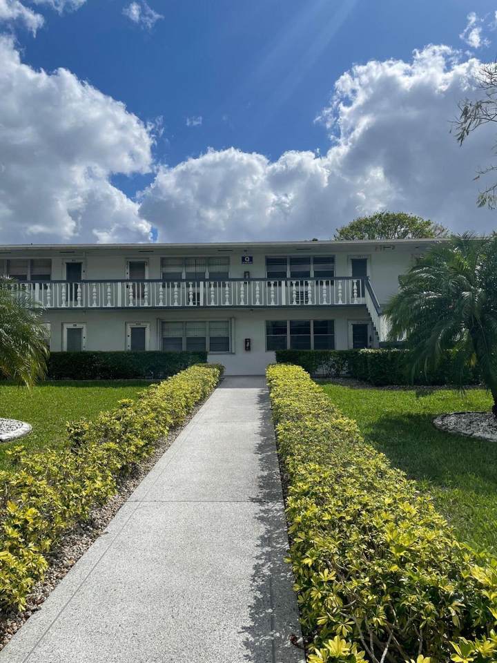376 Windsor Q - Photo 1