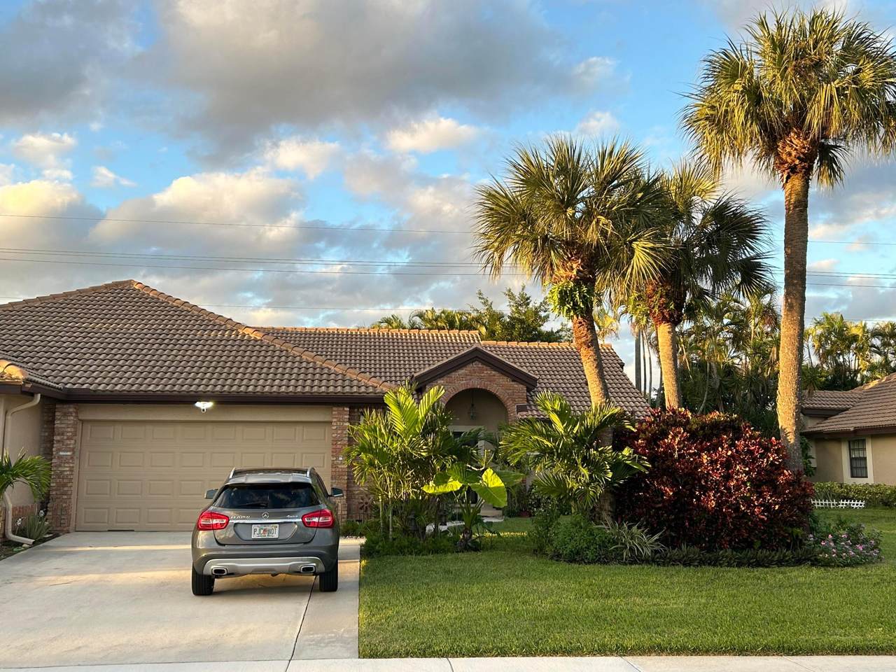 7207 Le Chalet Boulevard - Photo 1