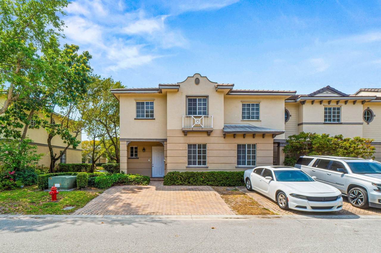 1221 Abaco Lane - Photo 1
