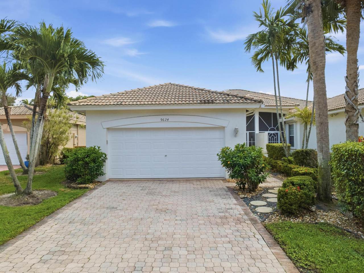 9624 Crescent View Drive - Photo 1