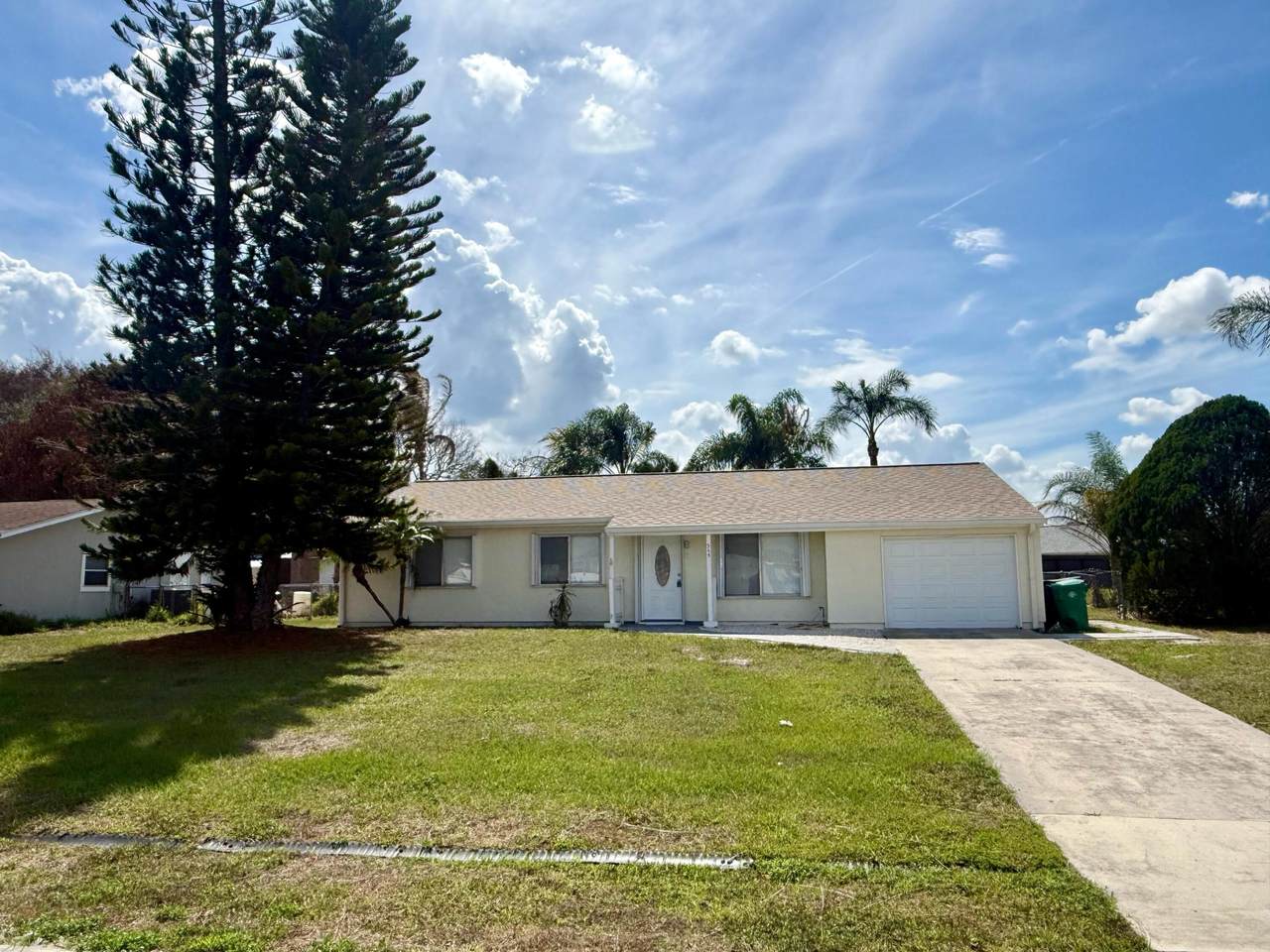 345 Tulip Boulevard - Photo 1