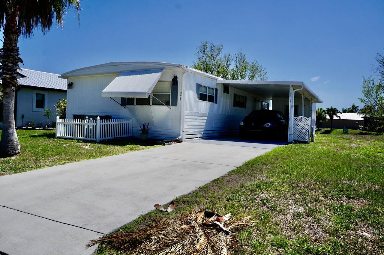 31 Mediterranean Boulevard - Photo 1