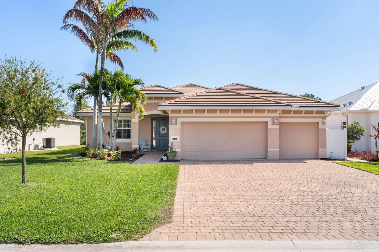 445 Sunflower Place - Photo 1