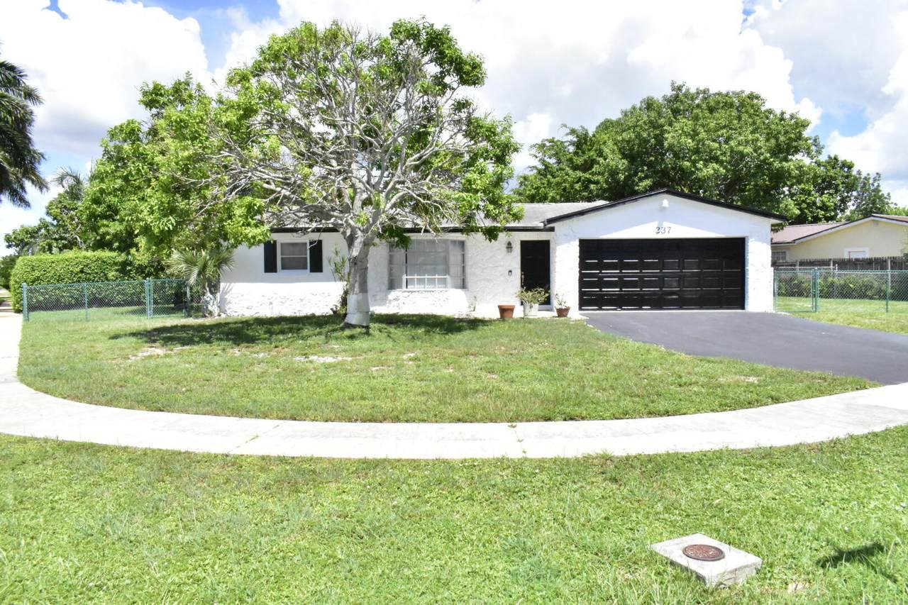 237 Porter Place - Photo 1