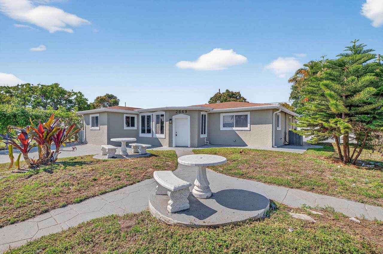 2849 10th Street - Photo 1