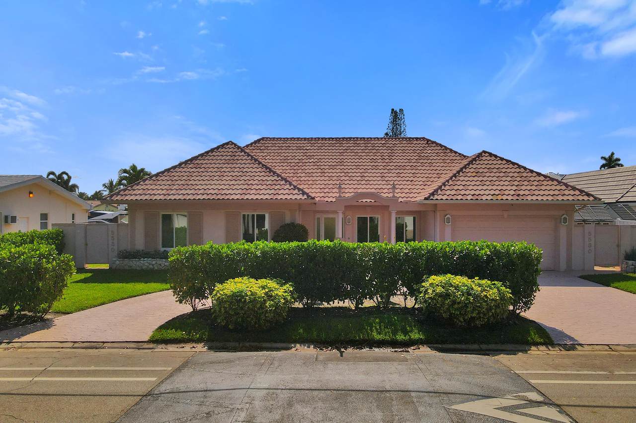 5530 Bayview Drive - Photo 1