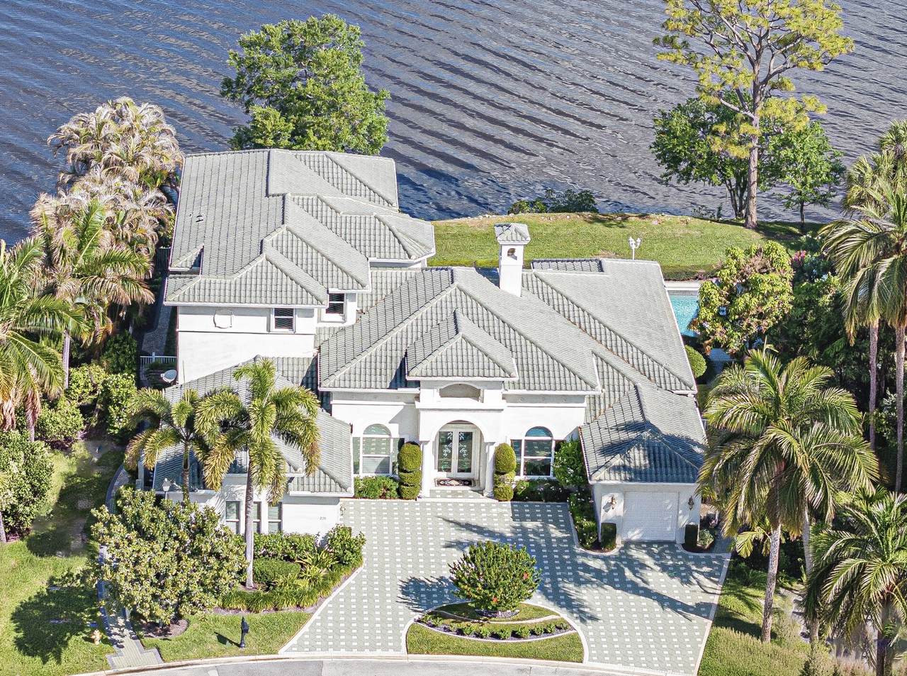 226 Palm Cove Drive - Photo 1