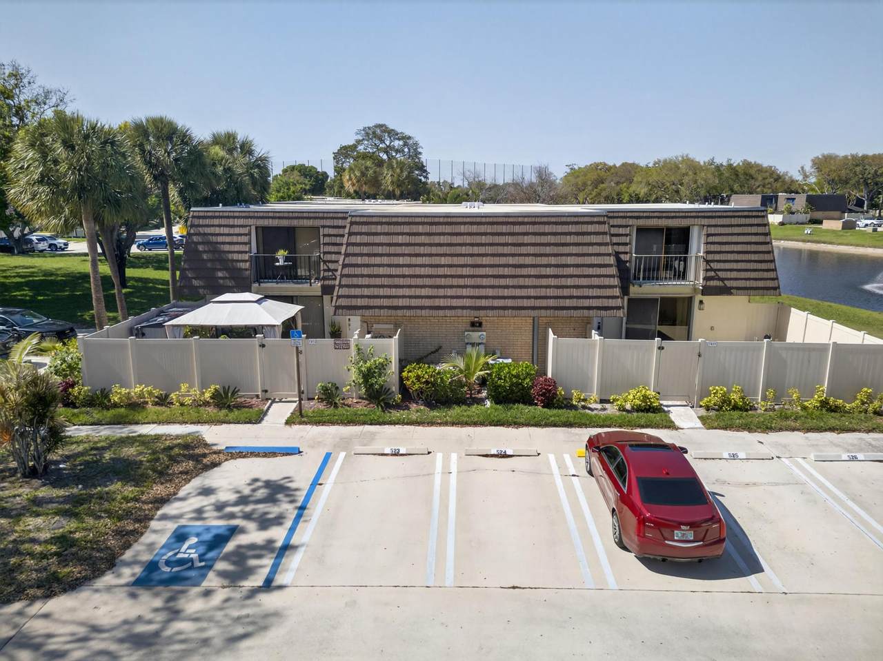 7811 78th Way - Photo 1