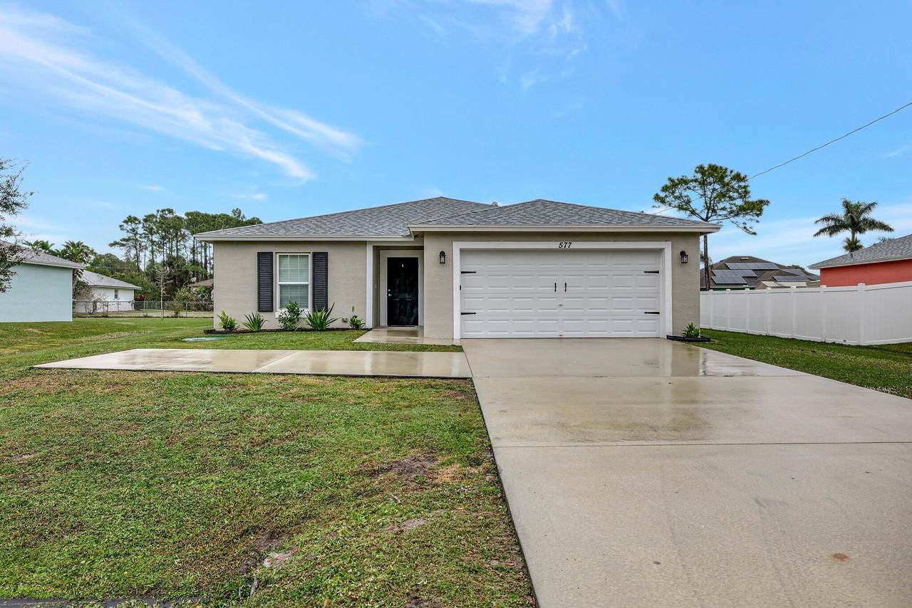 577 Floresta Drive - Photo 1