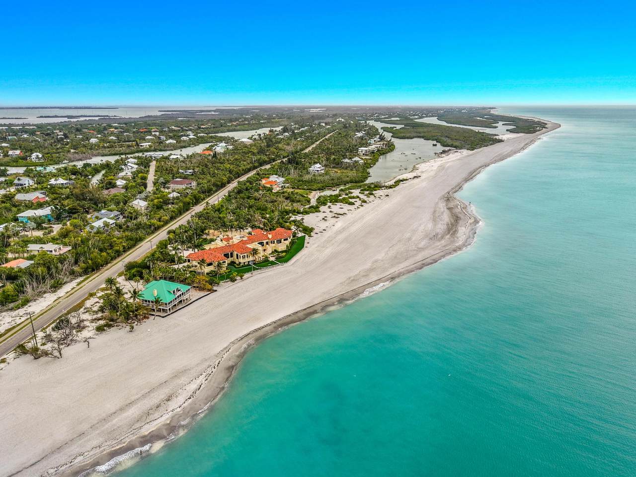 https://bt-photos.global.ssl.fastly.net/beaches/1280_boomver_1_B26009619-3.jpg