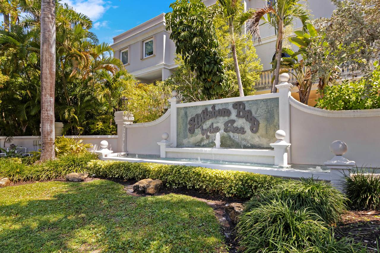 1792 Bay Drive - Photo 1