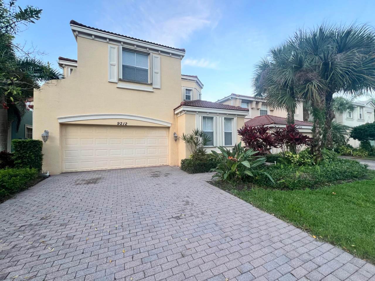 9212 Dupont Place - Photo 1