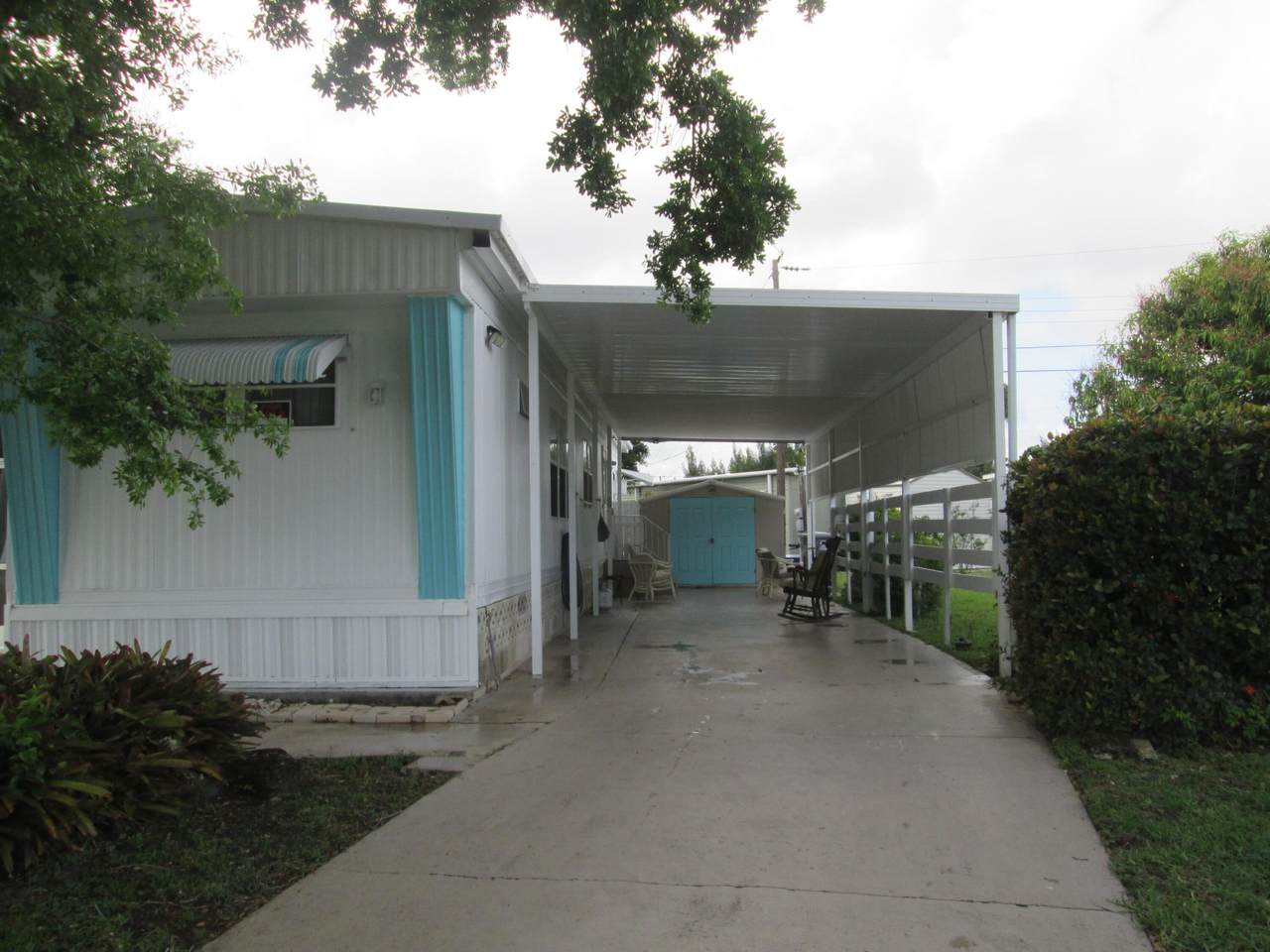 https://bt-photos.global.ssl.fastly.net/beaches/1280_boomver_1_B26010033-2.jpg