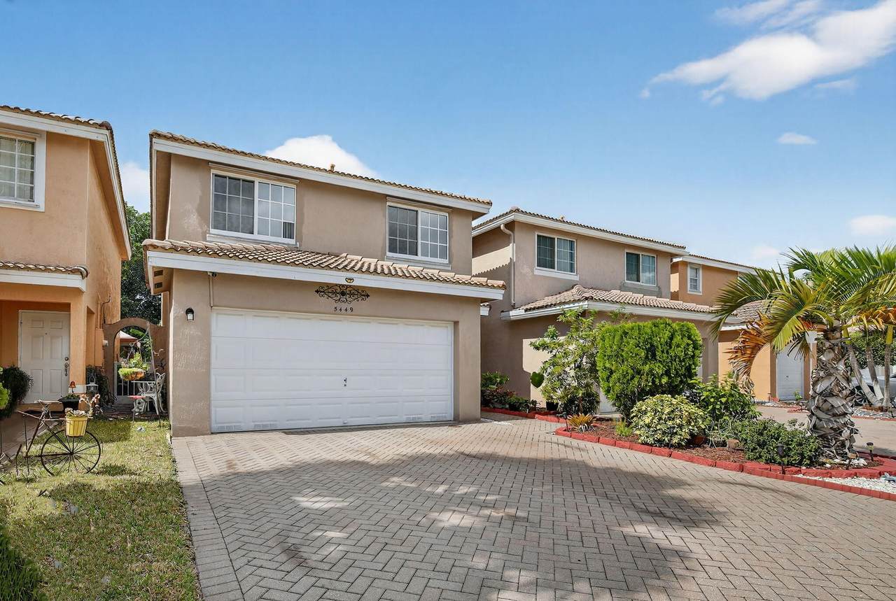 5449 95th Avenue - Photo 1