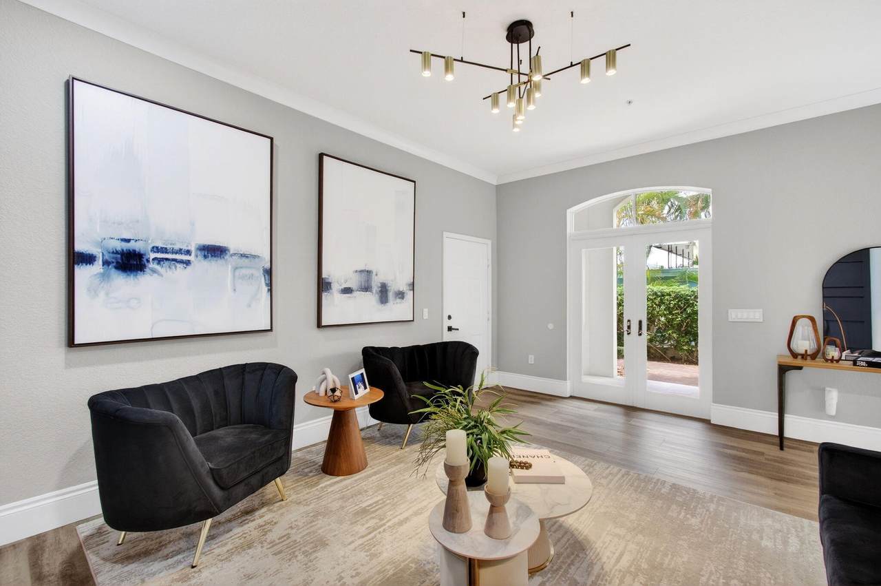1942 6th Street - Photo 1