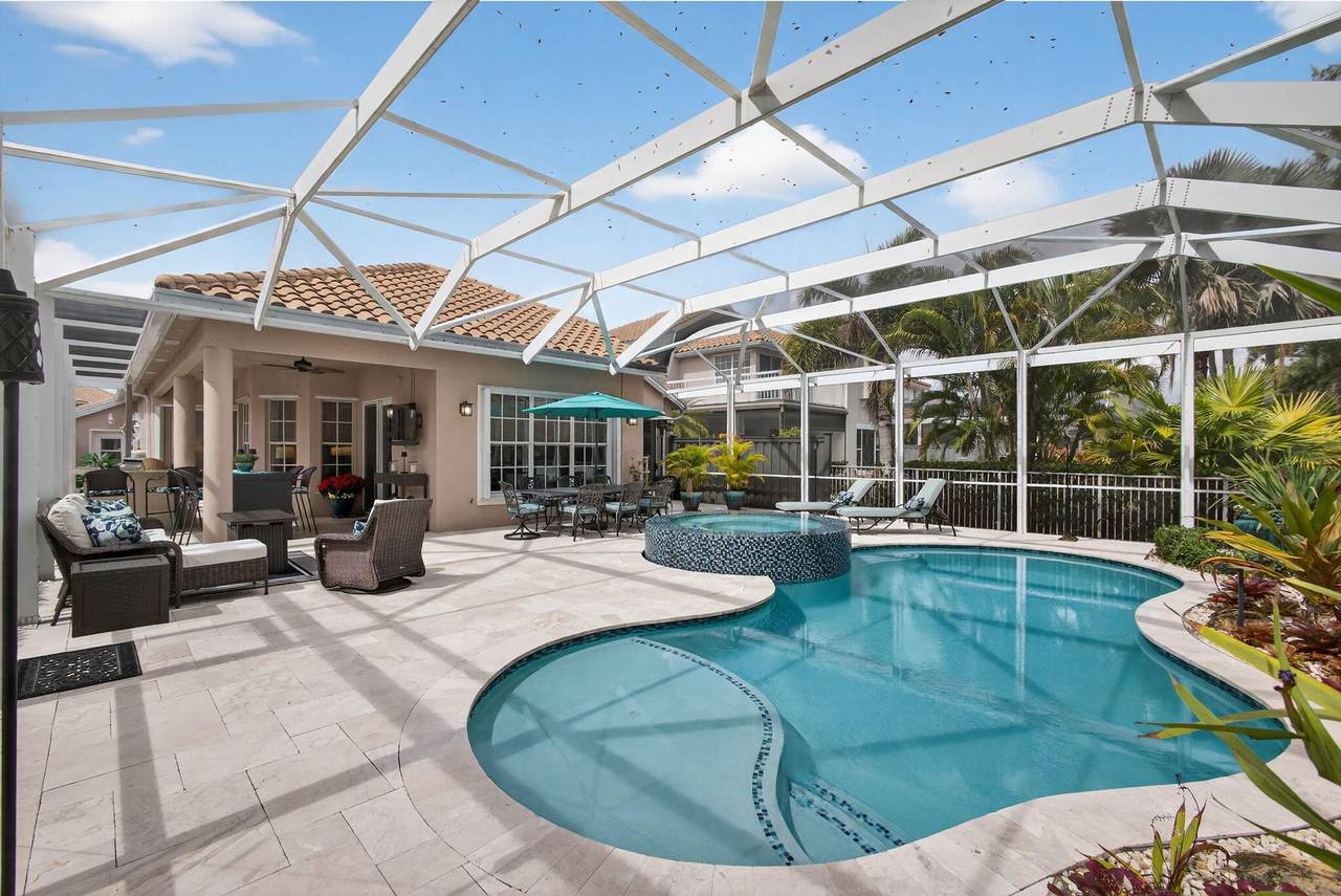 719 Pinehurst Way - Photo 1