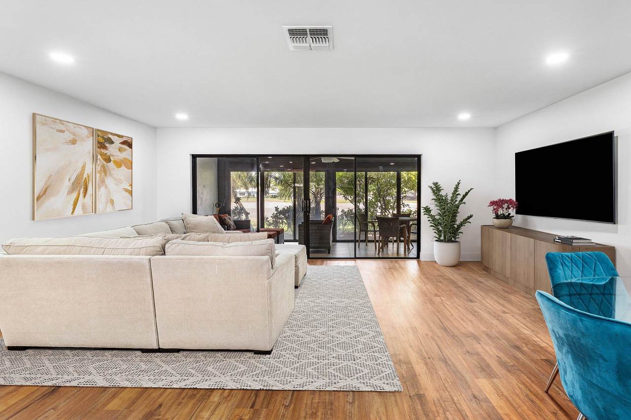 27 Stratford Lane - Photo 1