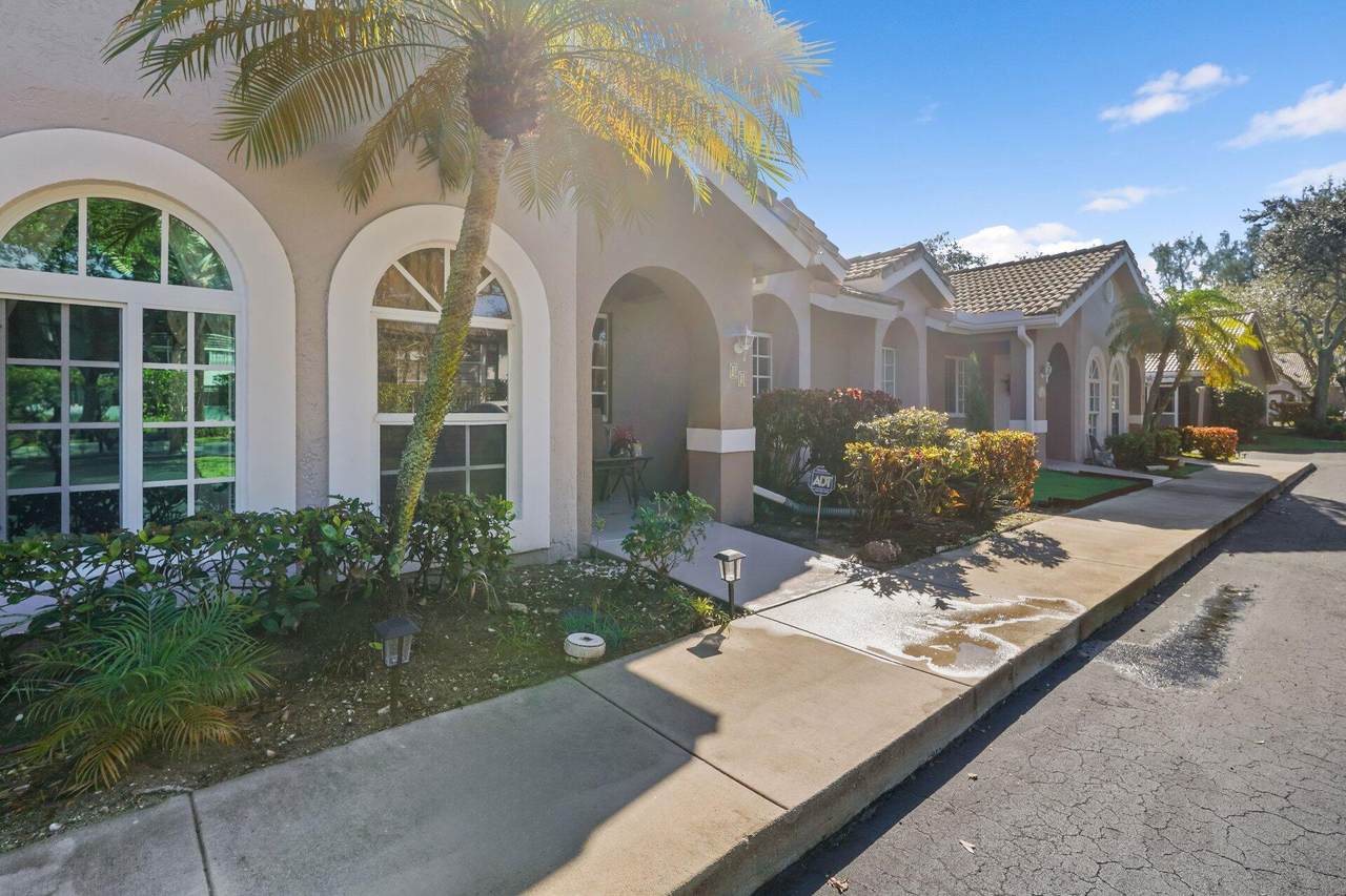 3181 Holiday Springs Boulevard - Photo 1