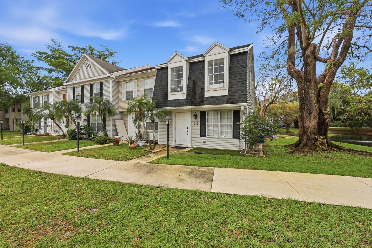 218 Old English Drive - Photo 1