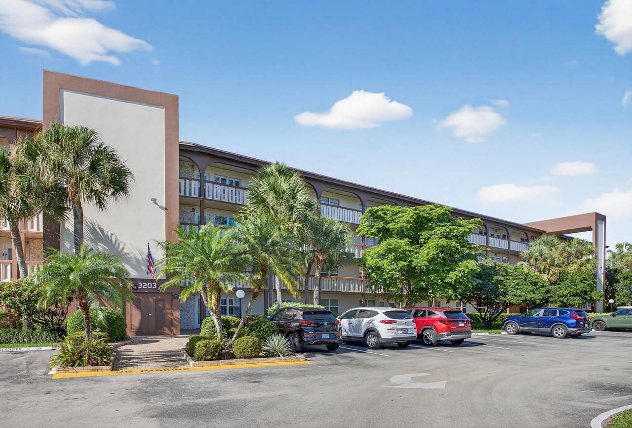 3203 Portofino Point - Photo 1