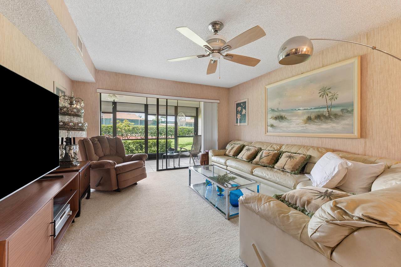901 Pinecrest Circle - Photo 1