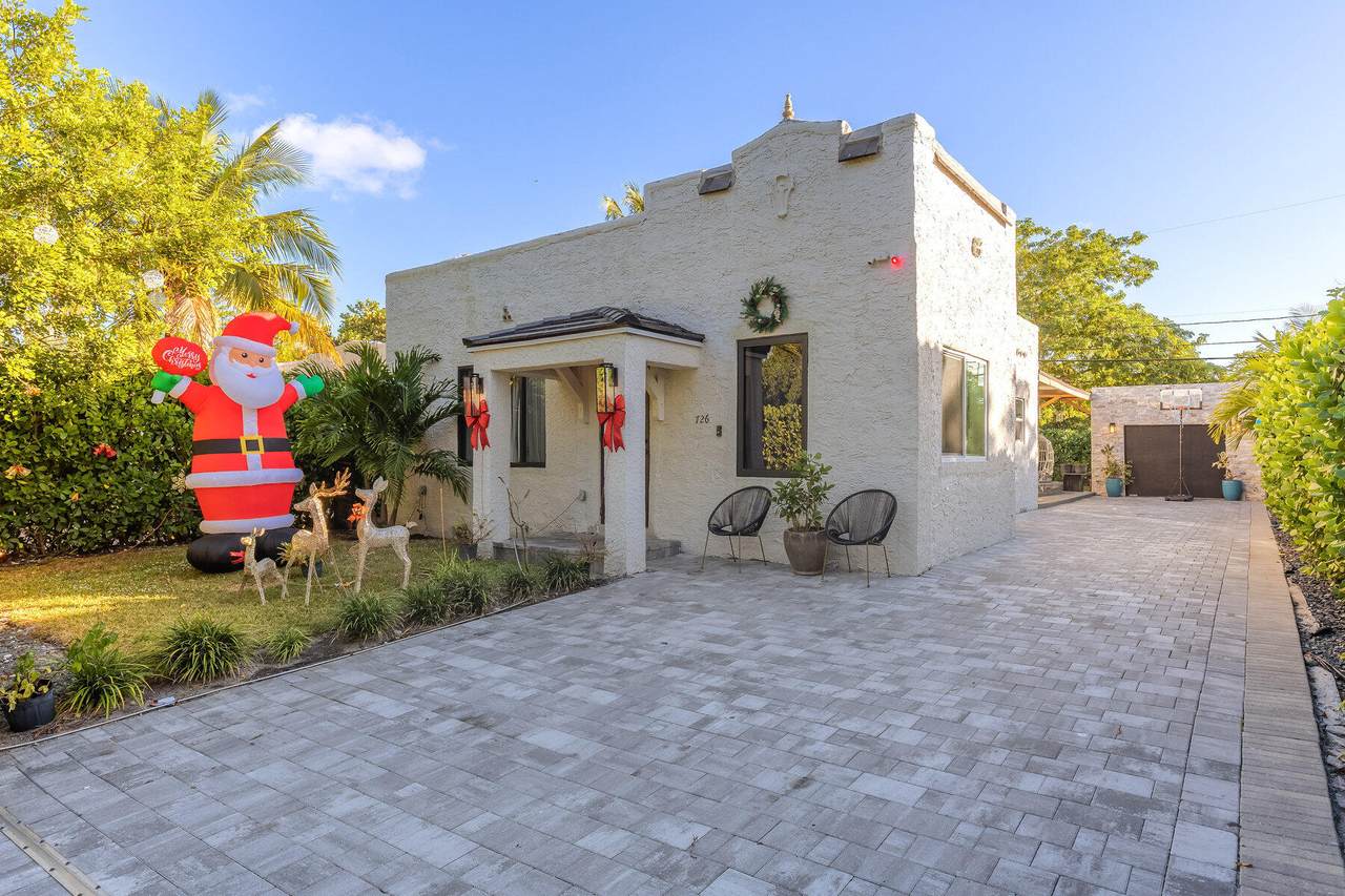 726 Lytle Street - Photo 1