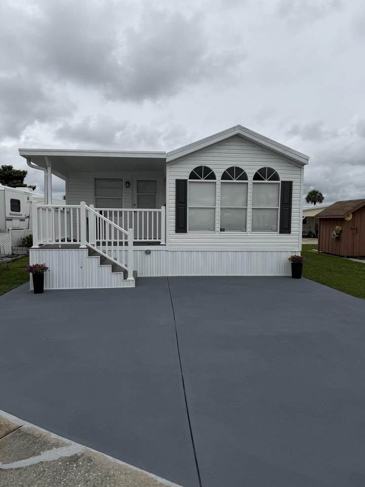 5355 65th Terrace - Photo 1