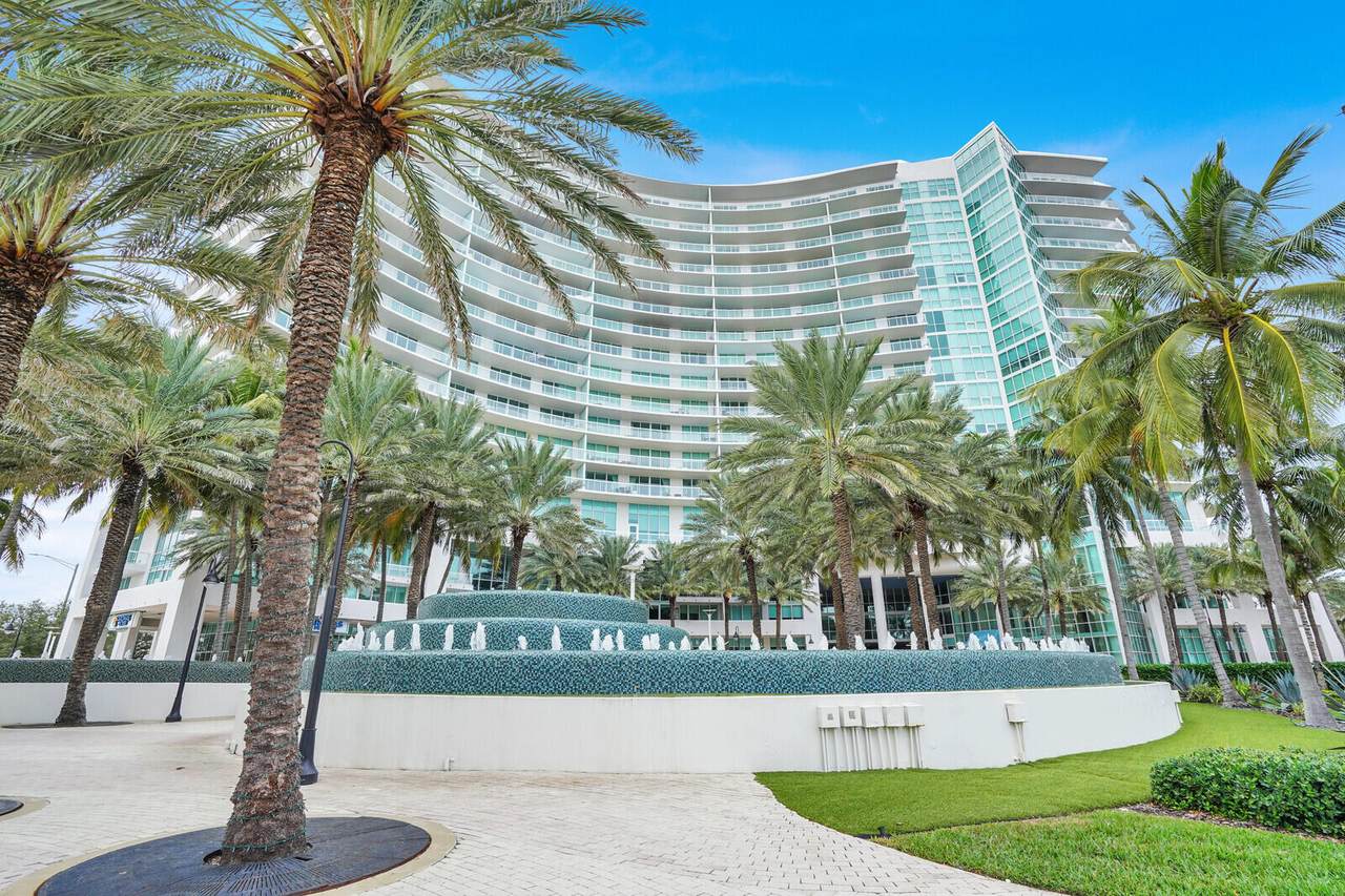 1 Ocean Boulevard - Photo 1