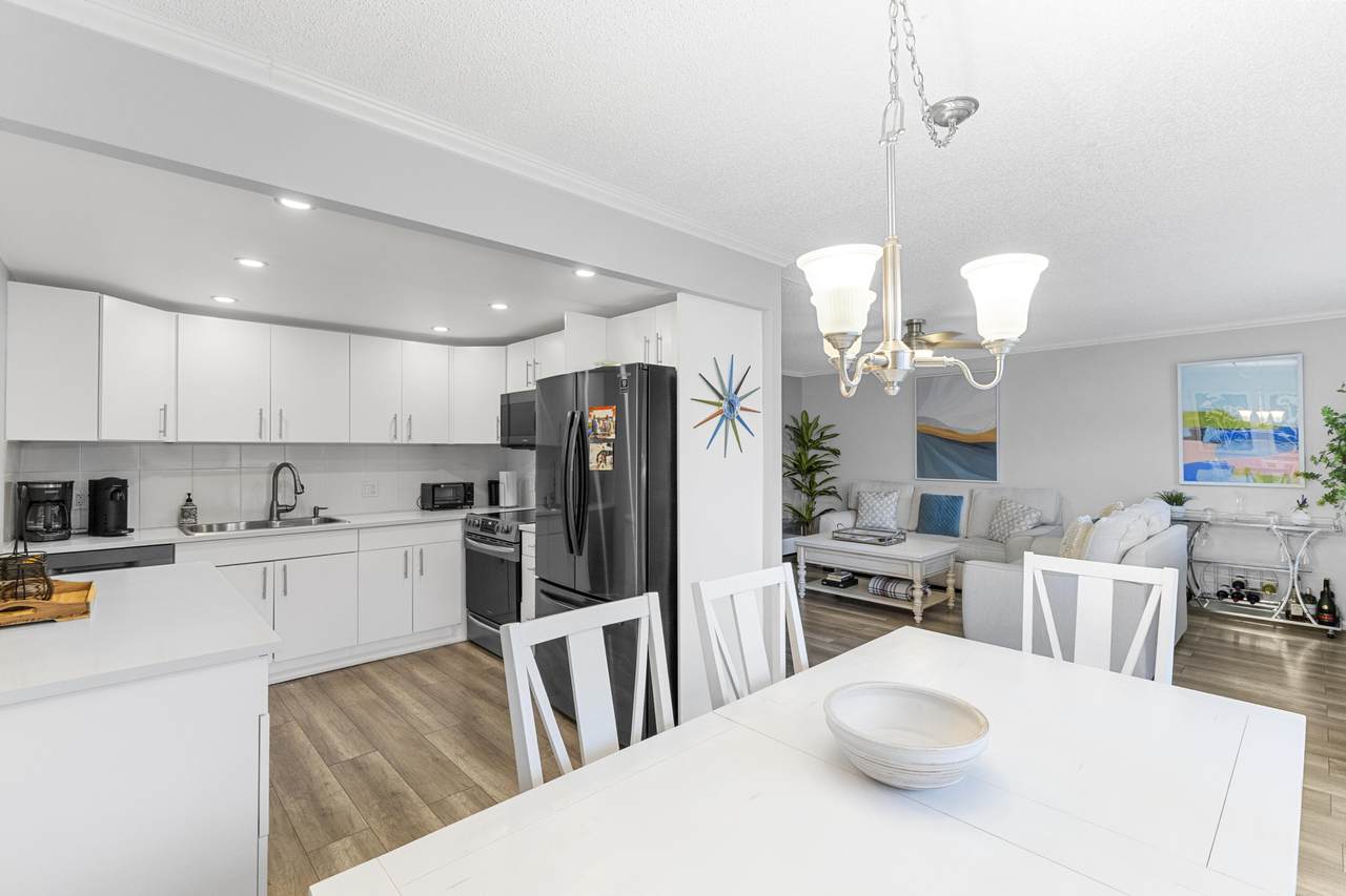1032 Ventnor H Crescent - Photo 1