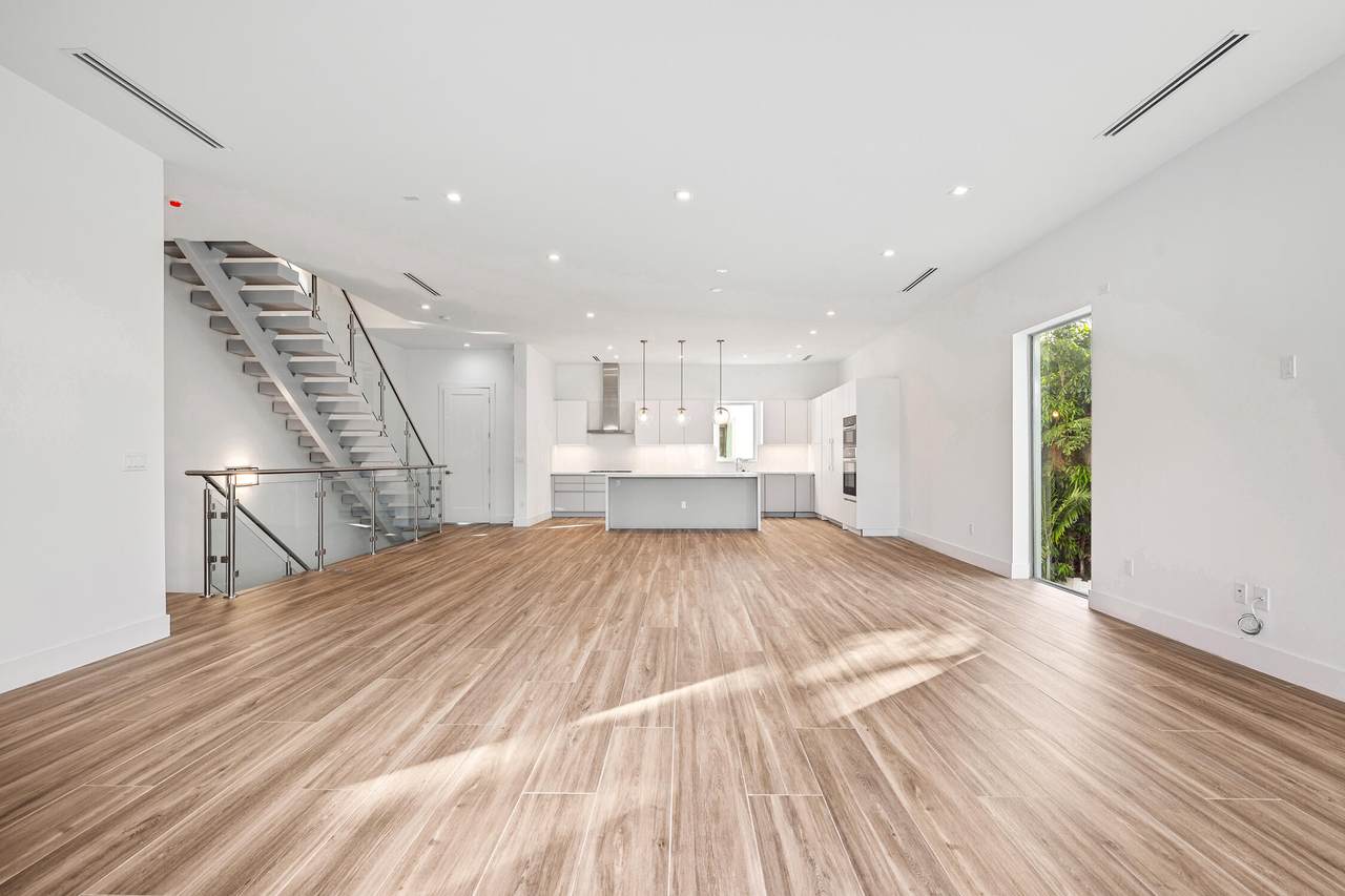 11 11th Avenue - Photo 1