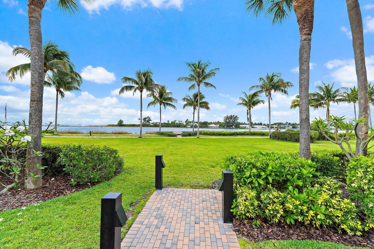 https://bt-photos.global.ssl.fastly.net/beaches/1280_boomver_2_B26015504-2.jpg