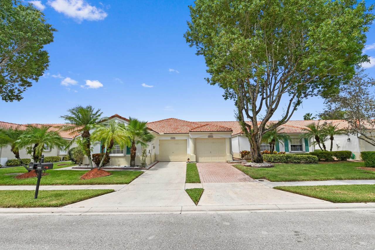 6077 Lake Hibiscus Drive - Photo 1