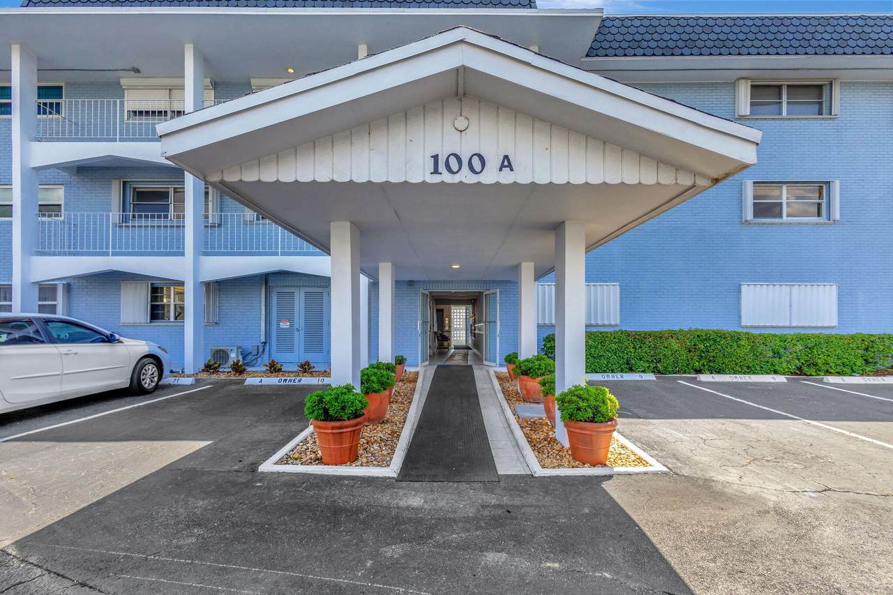 100 Shore Court - Photo 1