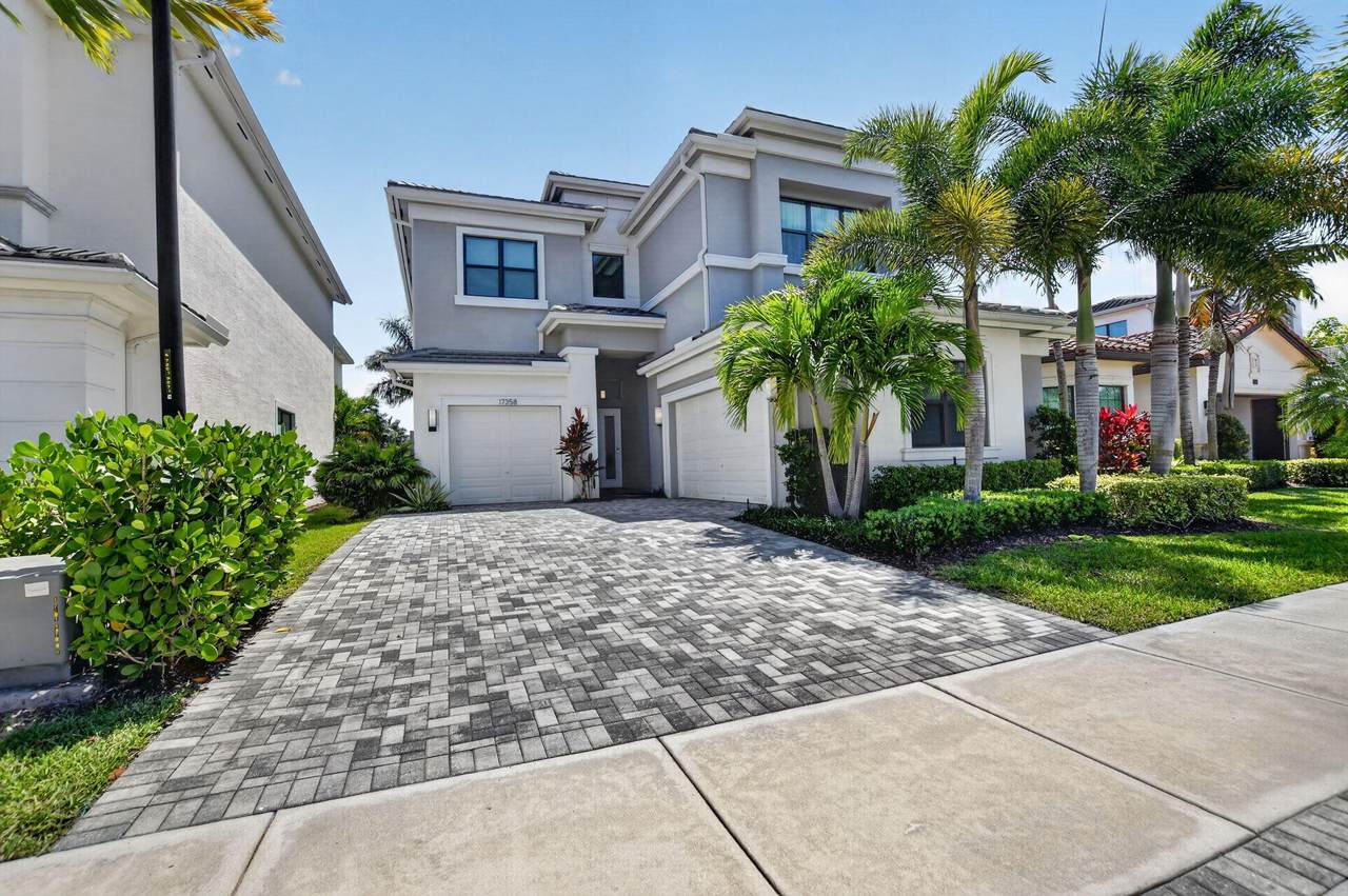 17358 Santaluce Manor - Photo 1