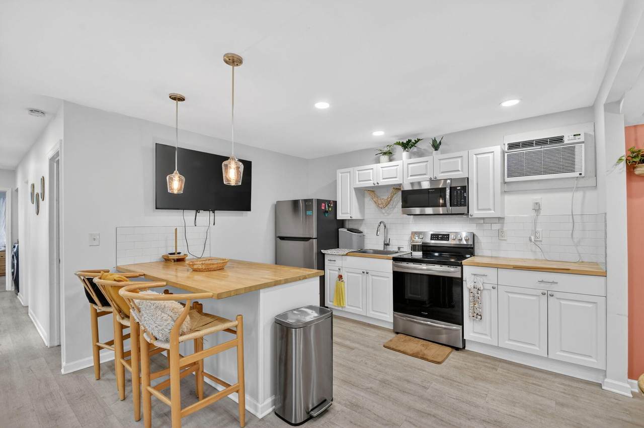 306 J Street - Photo 1