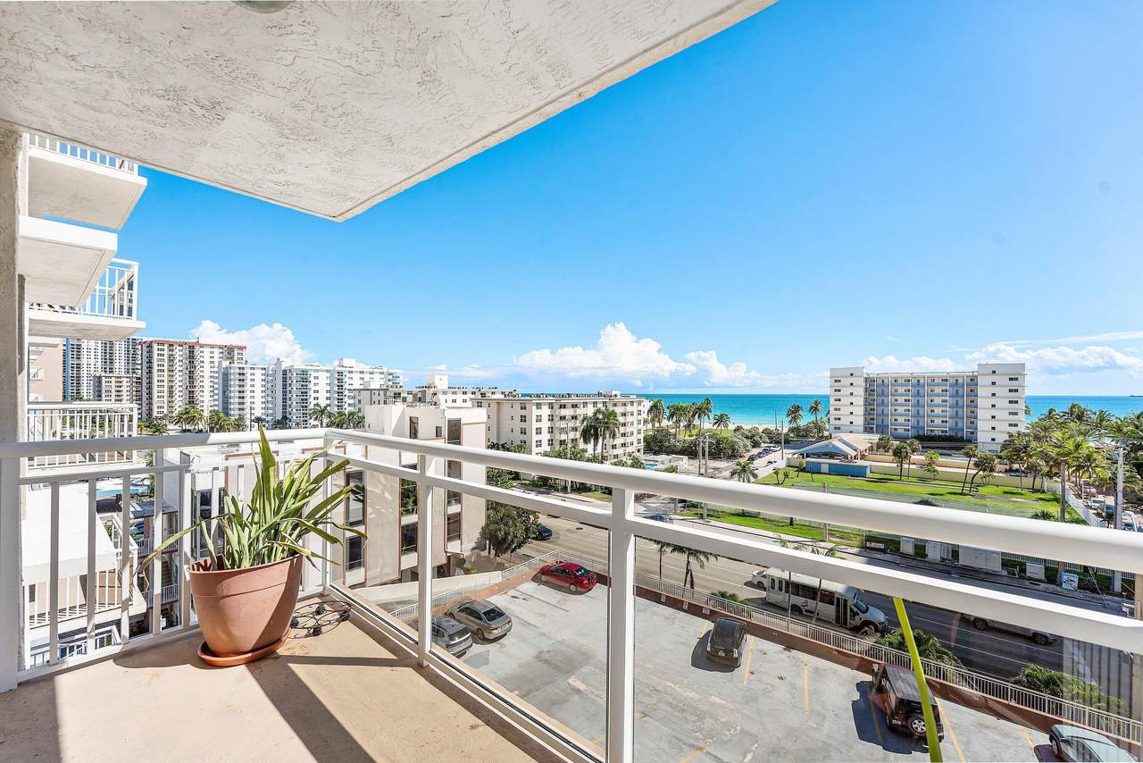 1600 Ocean Drive - Photo 1