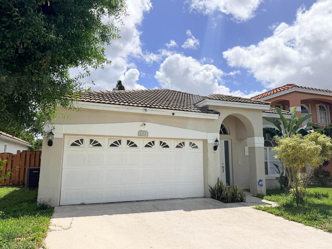 133 Woodlake Circle - Photo 1