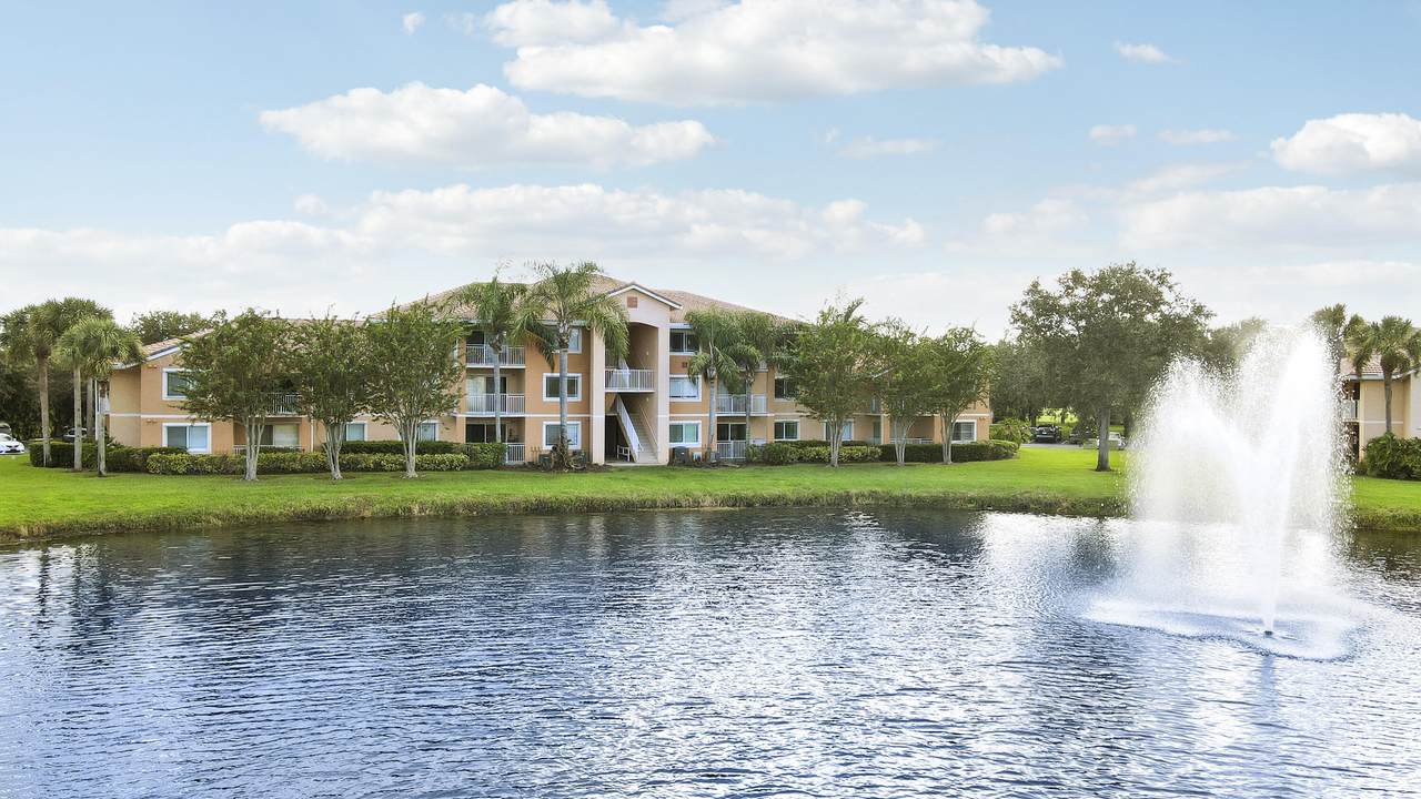 121 Palm Drive - Photo 1