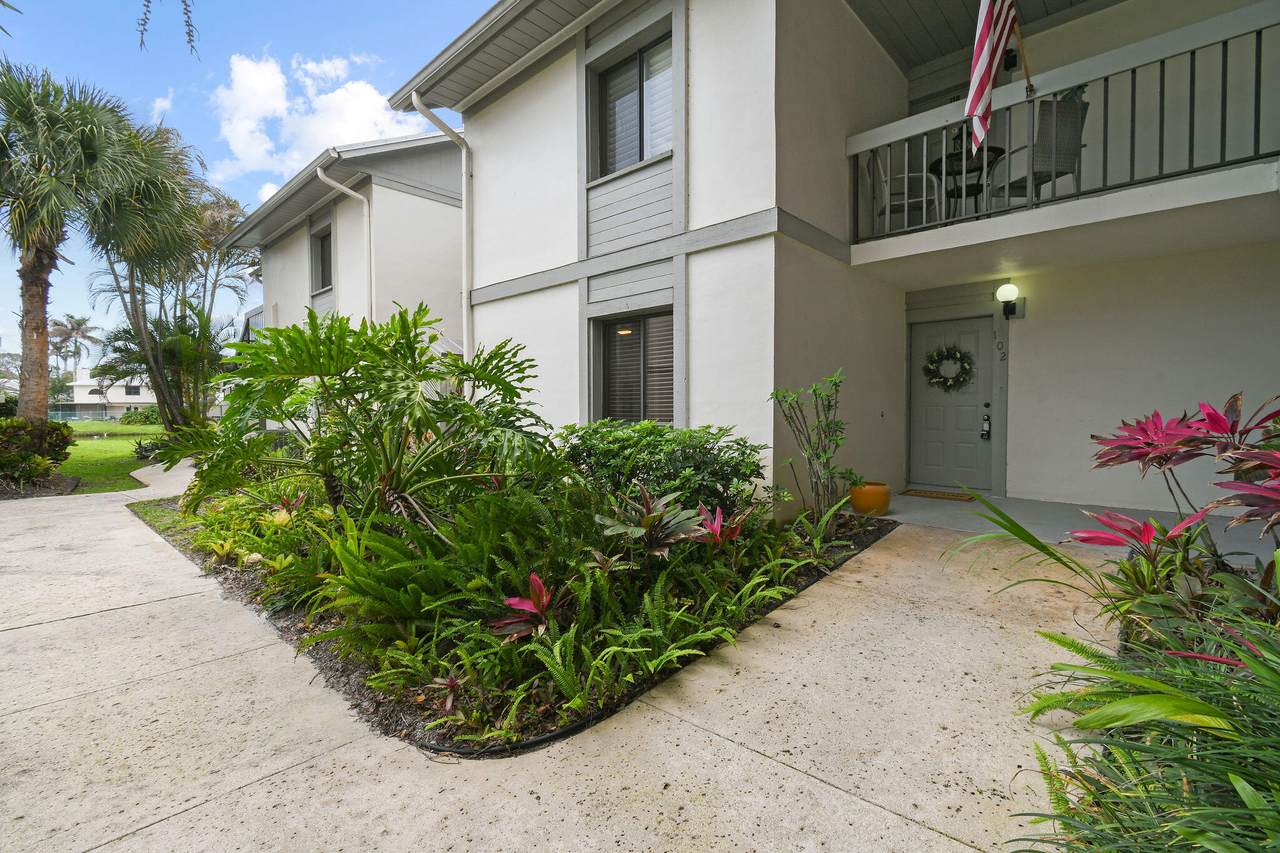 2233 22nd Avenue - Photo 1