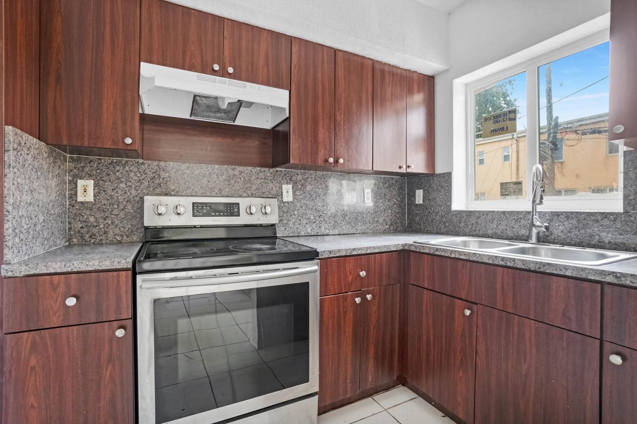 306 84th Terrace - Photo 1
