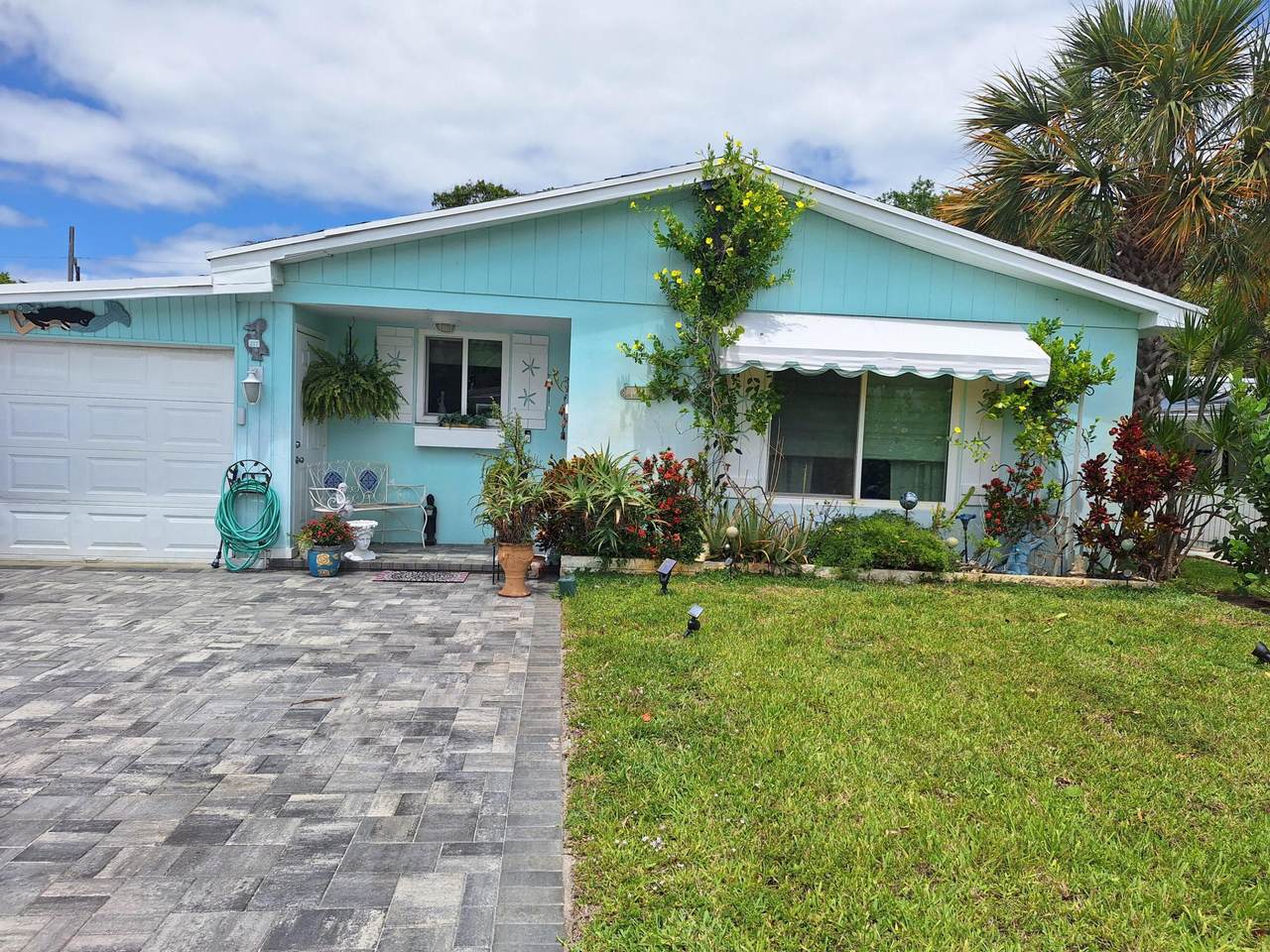 217 2nd Avenue - Photo 1