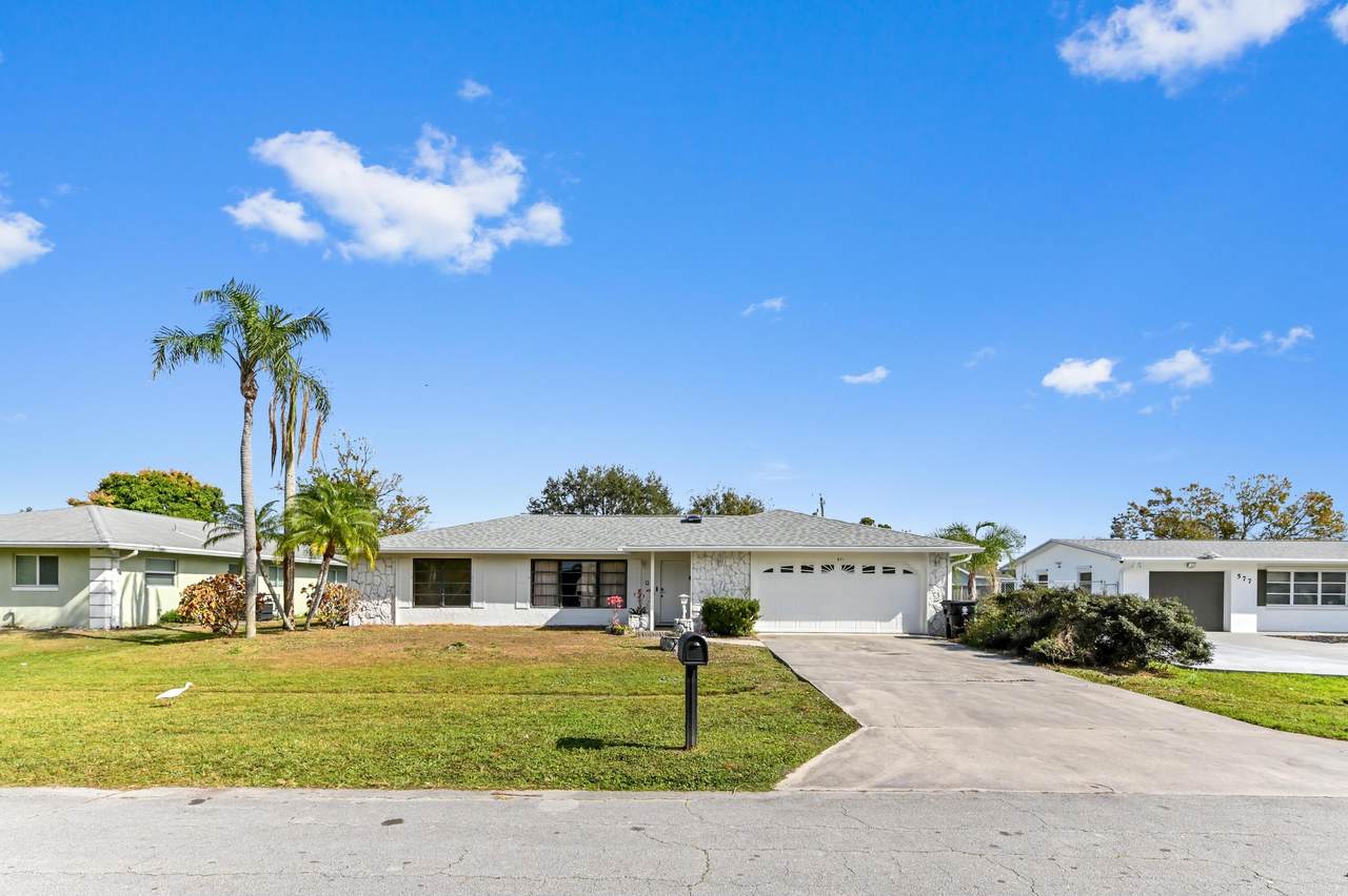 571 Anchor Lane - Photo 1