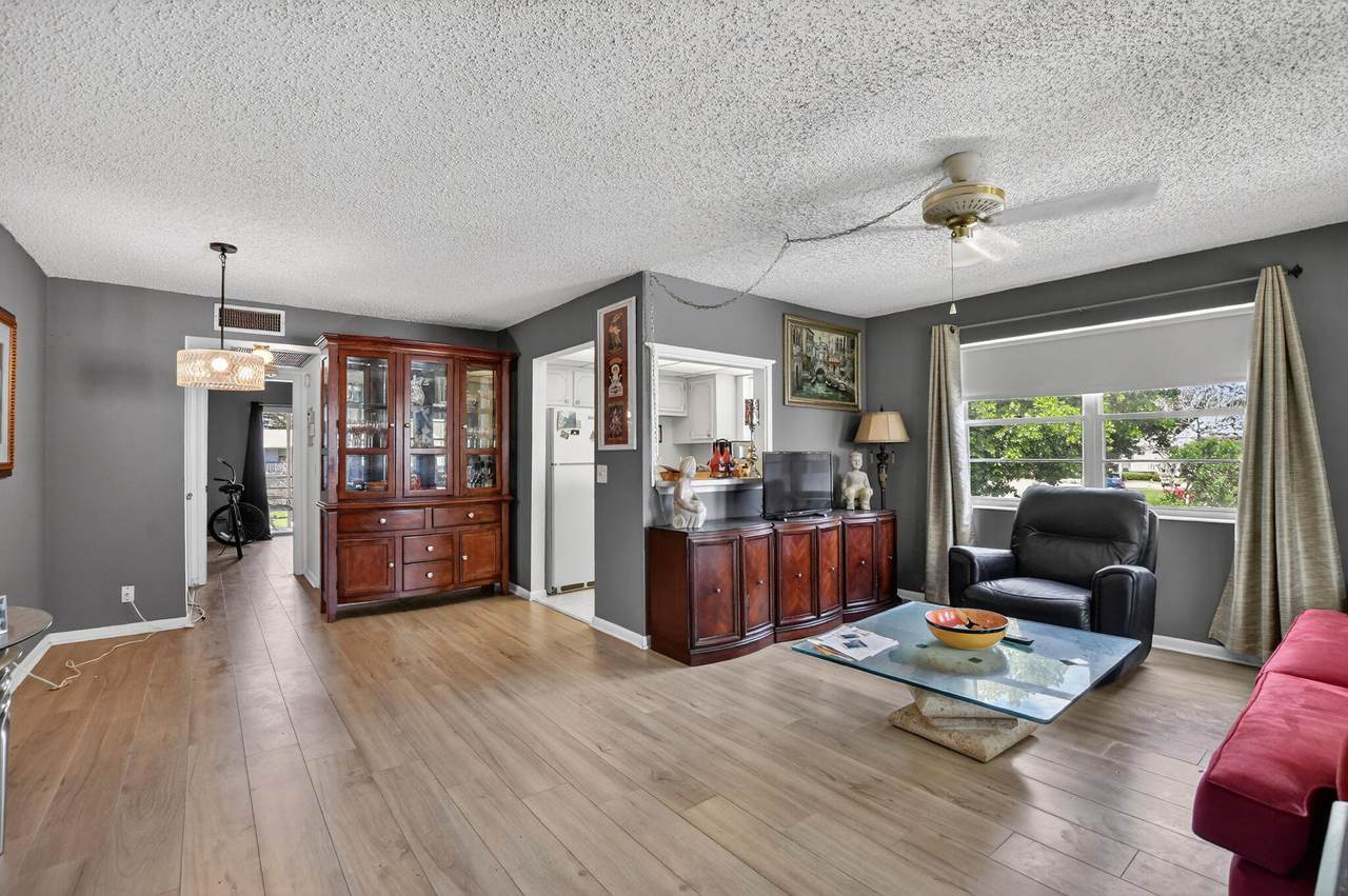 313 Durham Circle - Photo 1