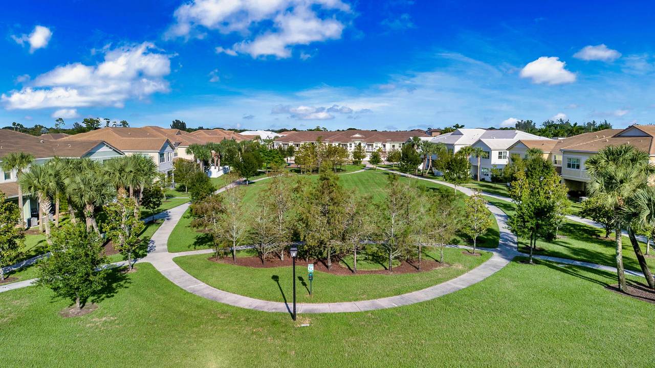 94 Palm Lane - Photo 1